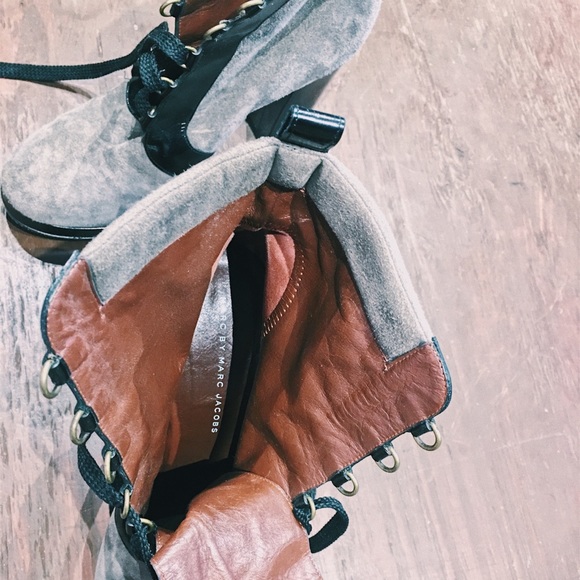 Marc by Marc Jacobs Lace up 5” Bootie Heels - Picture 7 of 8